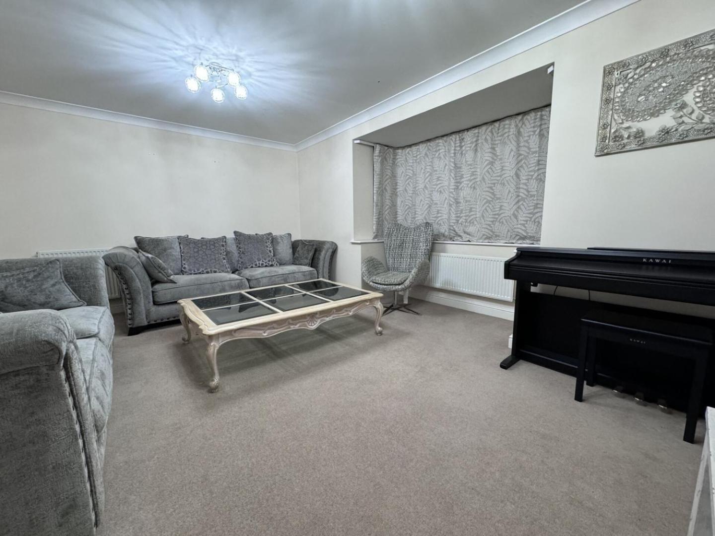 Spacious 4bd House With Character In Holiday home Coventry