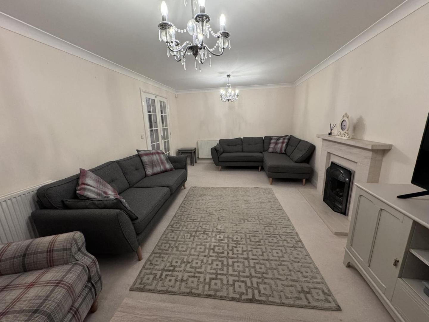 Spacious 4bd House With Character In Holiday home