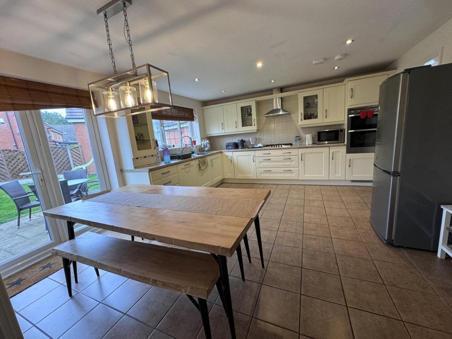 Holiday home Spacious 4bd House With Character In Coventry