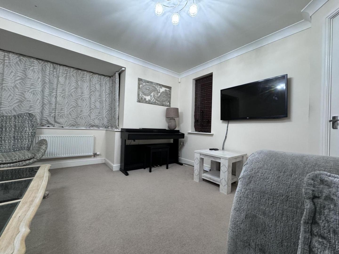 Holiday home Spacious 4bd House With Character In Coventry