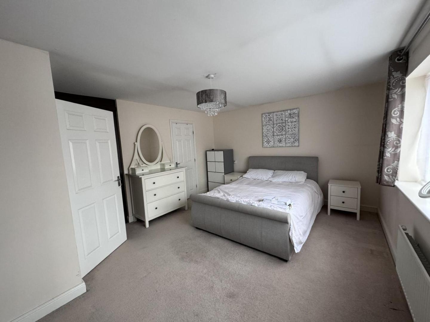 Holiday home Spacious 4bd House With Character In