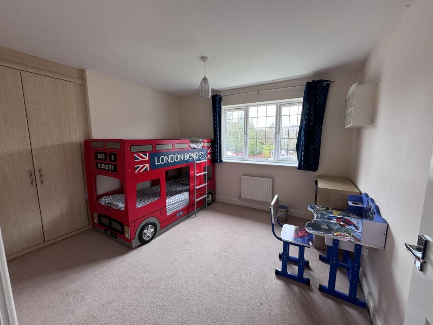 Spacious 4bd House With Character In Holiday home Coventry